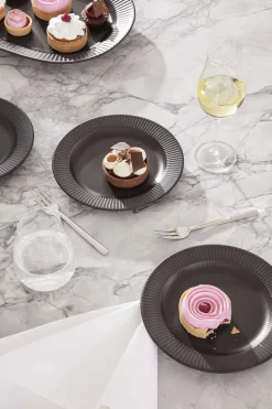 Legio Nova Black Assiett - 19 cm