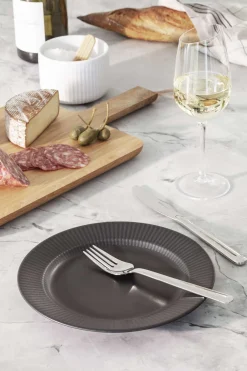 Legio Nova Black Lunchtallrik - 22 cm