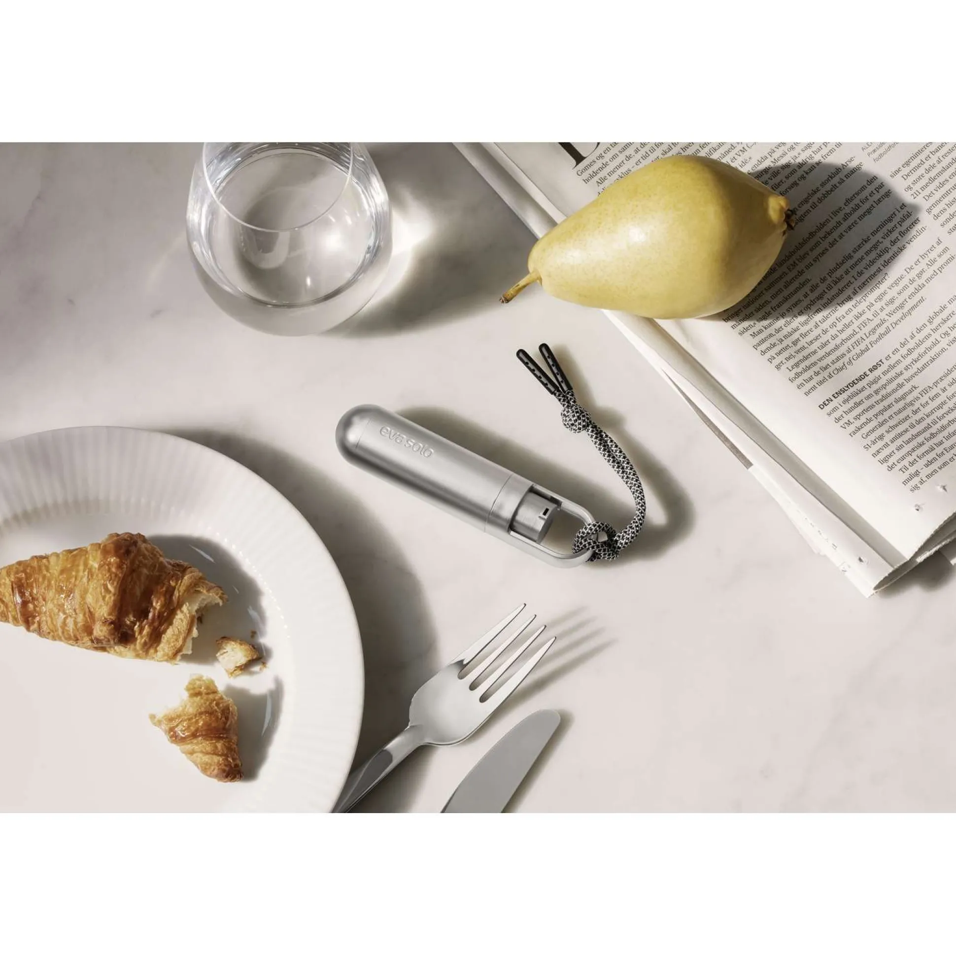 Minidispenser för handdesinfektionsgel - silver