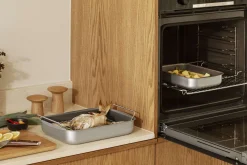 Professionell långpanna med galler - 30x22 cm - keramisk Slip-Let®-beläggning