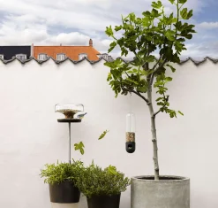 Rörformad fågelmatare