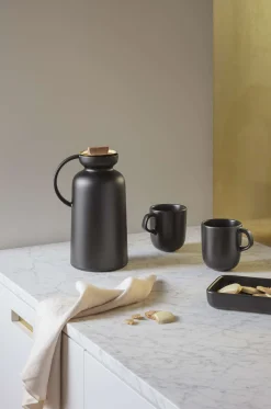 Silhouette termoaskanna - 1 liter - Sort / messing