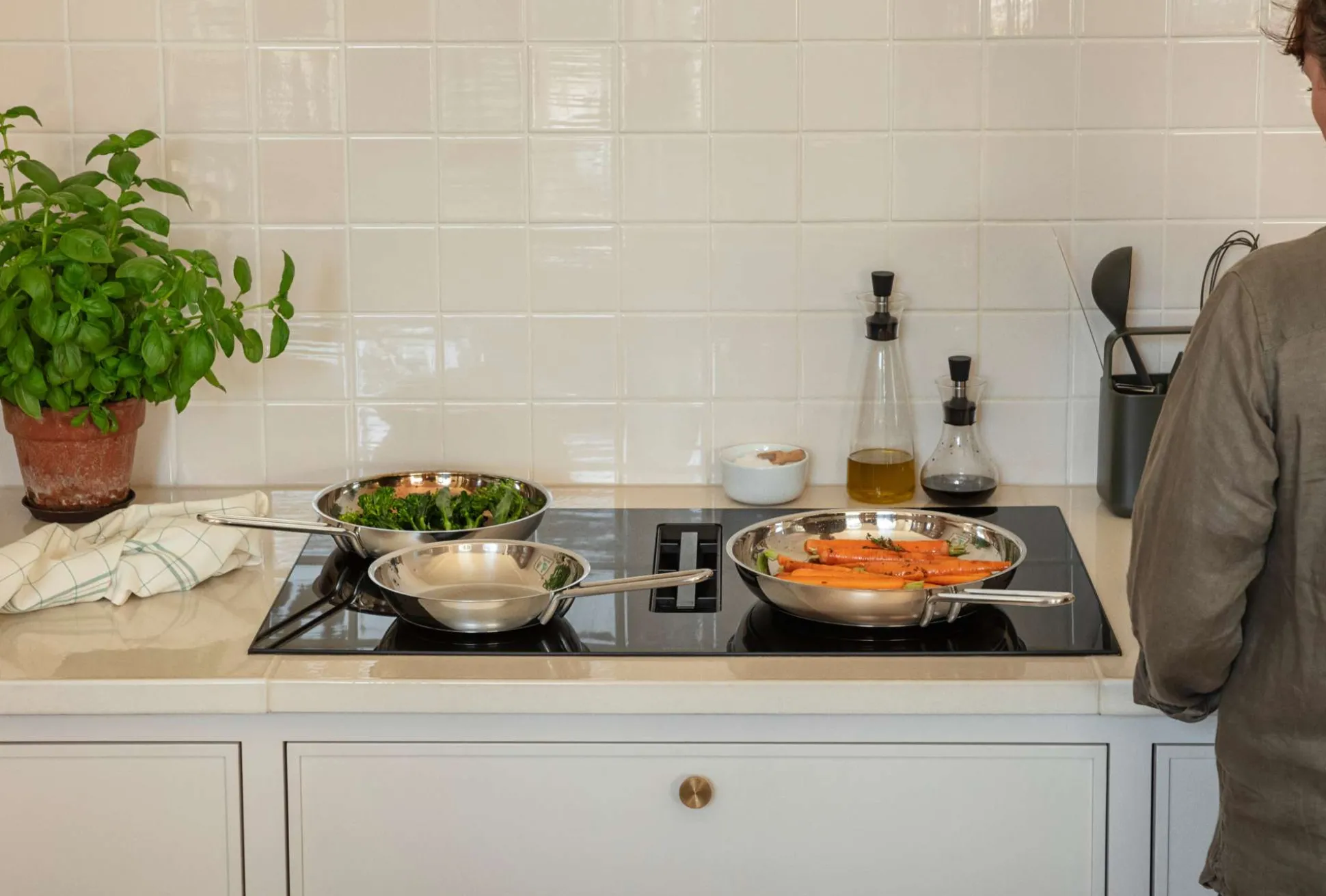 Stainless Steel Stekpanna 28 cm steel base